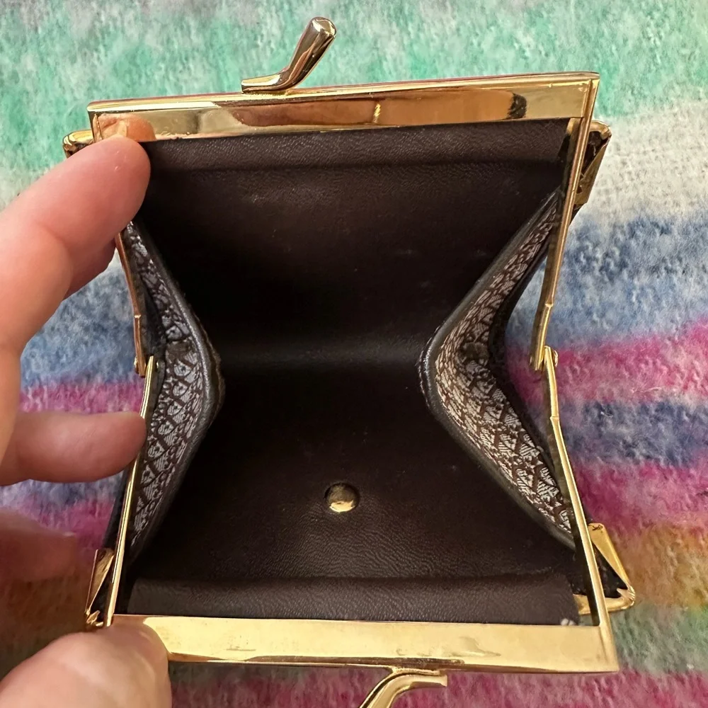 Dior vintage kiss lock wallet